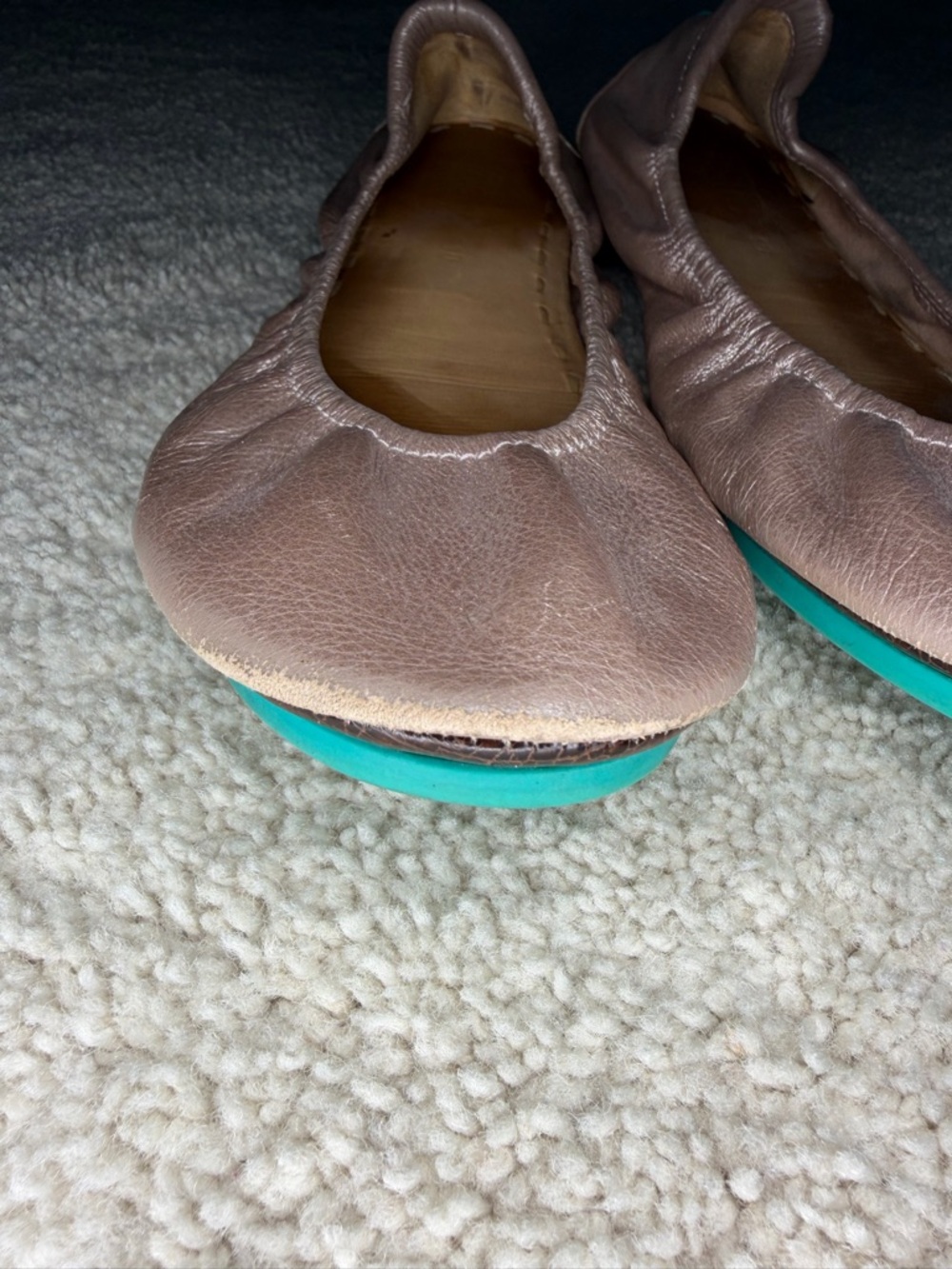Tieks Metallic rose gold “Rosé” Ballet Flats with Teal Heel Tab - Picture 8 of 8